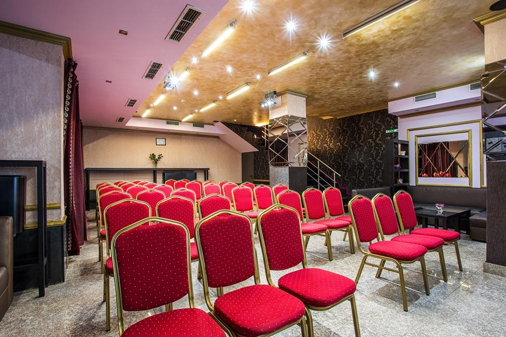 Hotel Art Plaza 4*