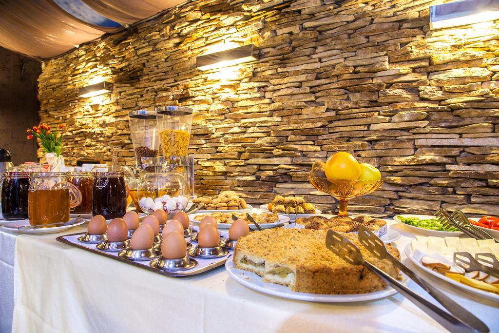Art Plaza Hotel 4*