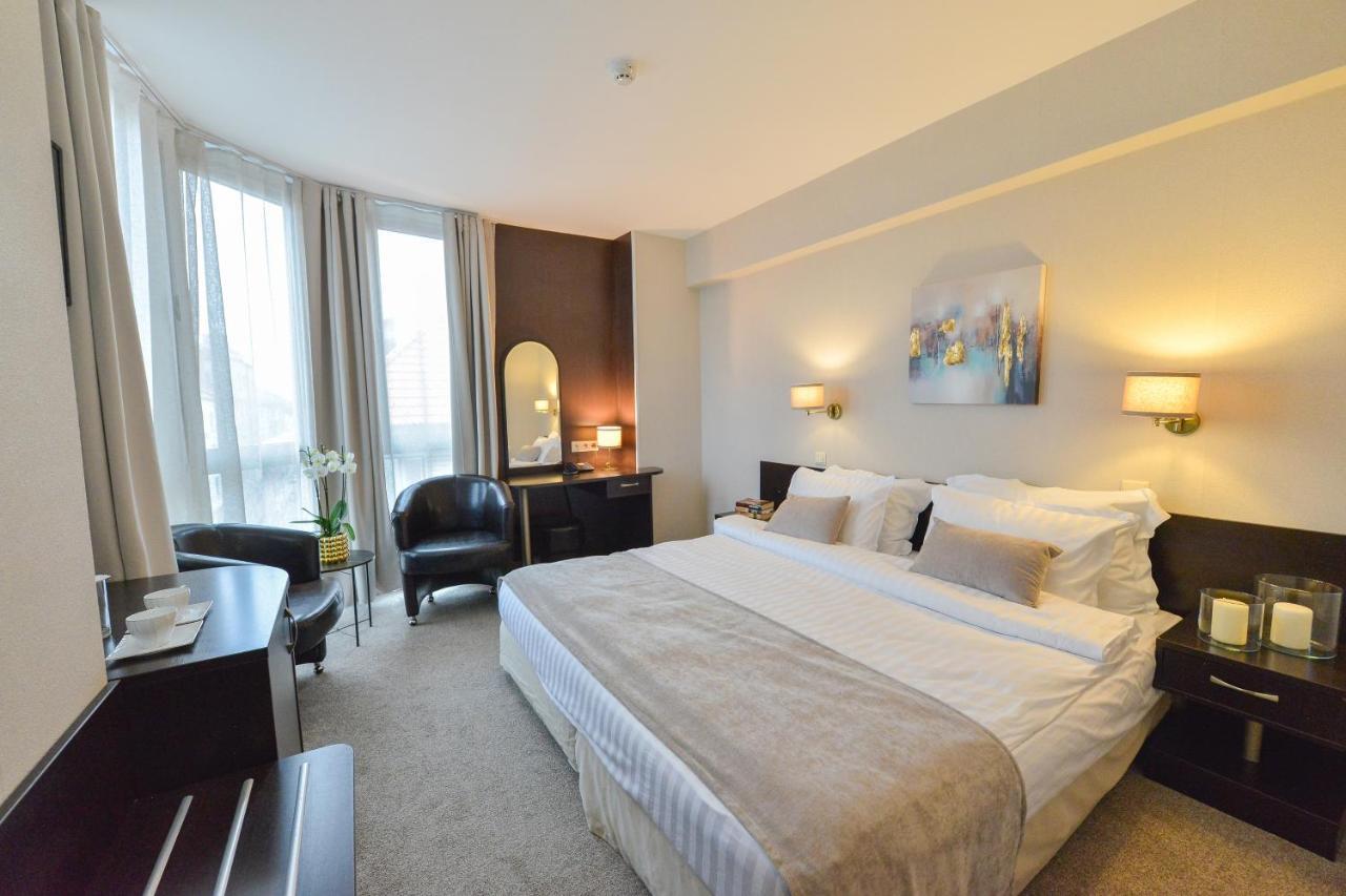 Hotel Art Plaza 4*