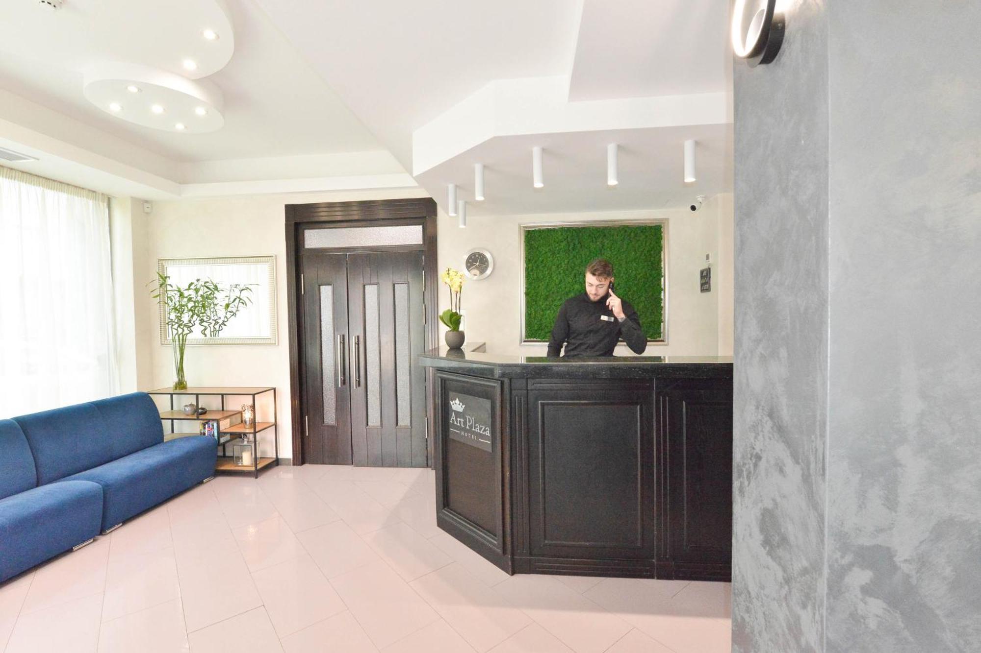 Art Plaza Hotel